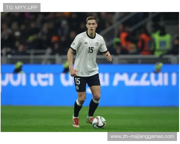 施洛特贝克未来抉择:留队核心抑或转会迎接新挑战 施洛特贝克未来抉择:留队核心抑或转会迎接新挑战